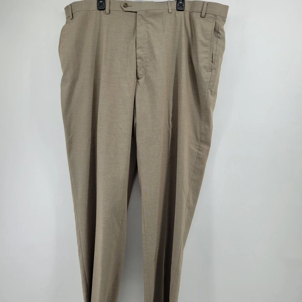 Roundtree & Yorke TravelSmart Khaki Tan Dress Pants Mens 46x32 Office Casual